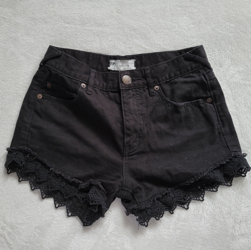 [Free People] Crochet-Lace Bottom Shorts